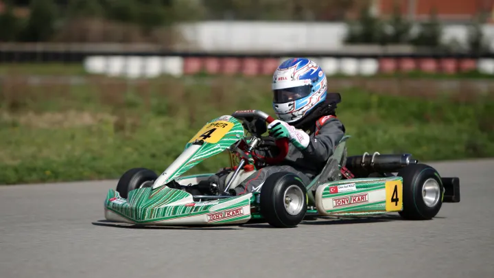 Körfezde Karting Rüzgarı Esti