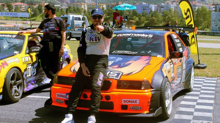 Arısoy : "Drift Kontrolsüzlüğün Kontrolü"