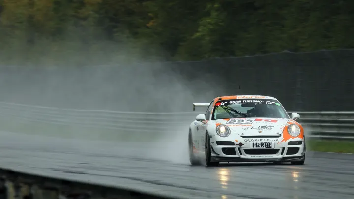 Yücesan'dan VLN'de İlk Birincilik