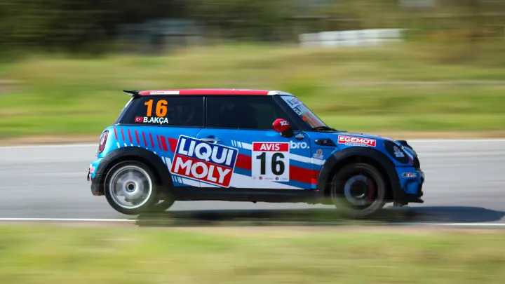 Round 4 of the Circuit Racing Championship Held at Körfez