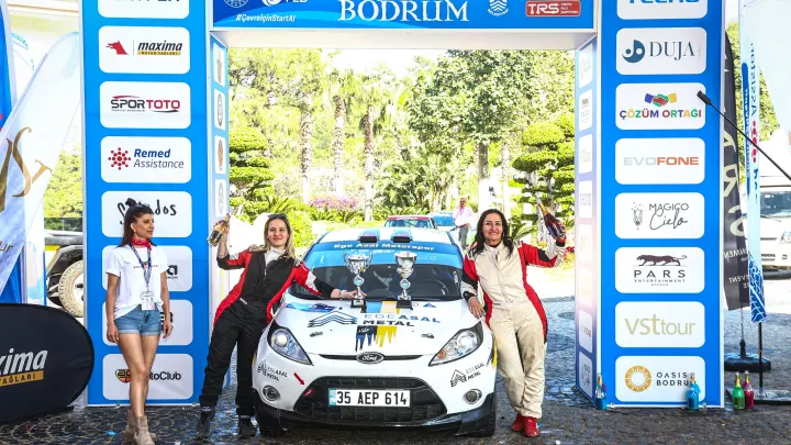 EAMS Female Drivers on the Podium