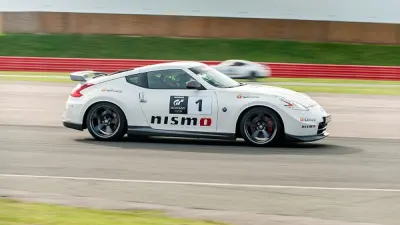 GT ACADEMY Finalistleri Silverstone Yolunda