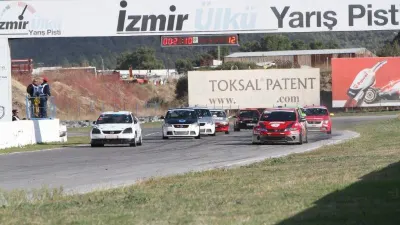 İzmir’de Dolu Dolu Haftasonu