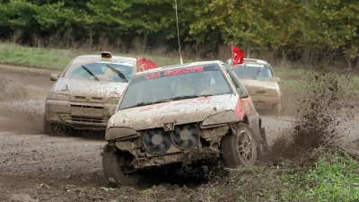 Rallikrosta Kıran Kırana Mücadele