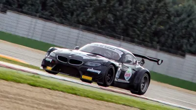 Izmir Crew Targets Podium in Italy