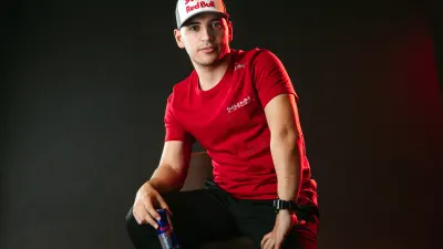 Ayhancan Leads Sim Racing Series Too