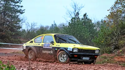 Gamgam Wins Historic Class