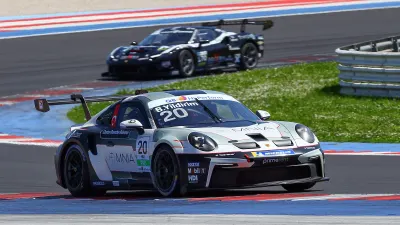 Batı Faces First Test in Porsche Carrera Cup Italia