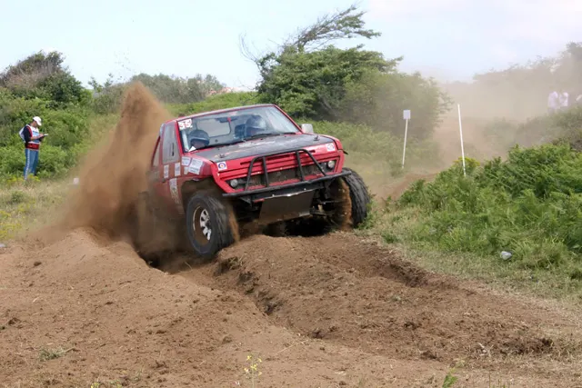 KKTC´de Offroad Rüzgarı Esti