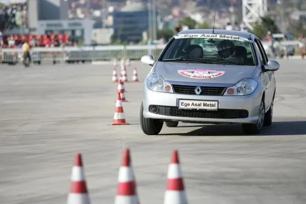 Karşıyaka Slalom Cup Gets Under Way