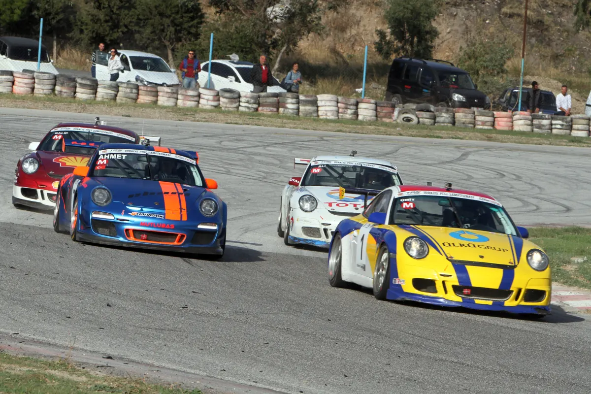 Circuit Racing Season Opens in Izmir