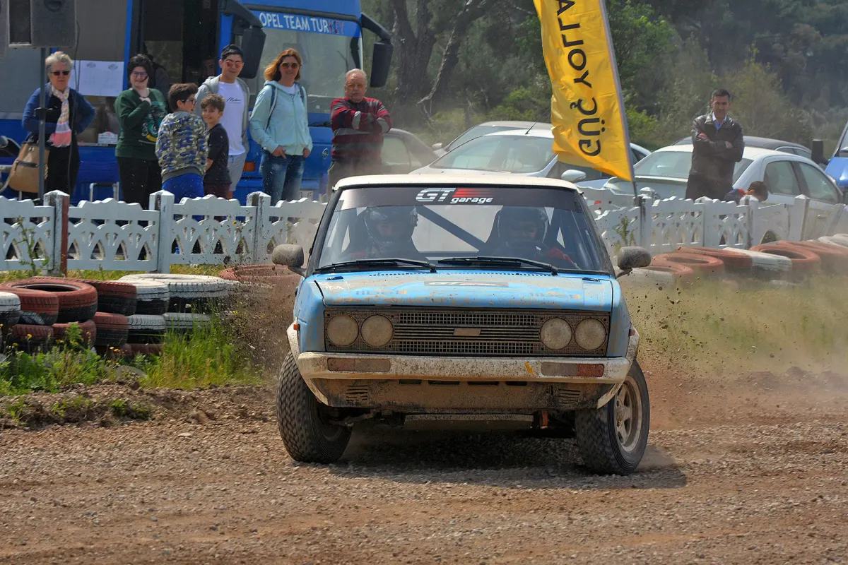 Izmir Opens Season With Autocross