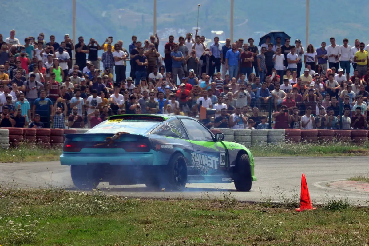 1,500 Spectators Watch Drifting at Körfez