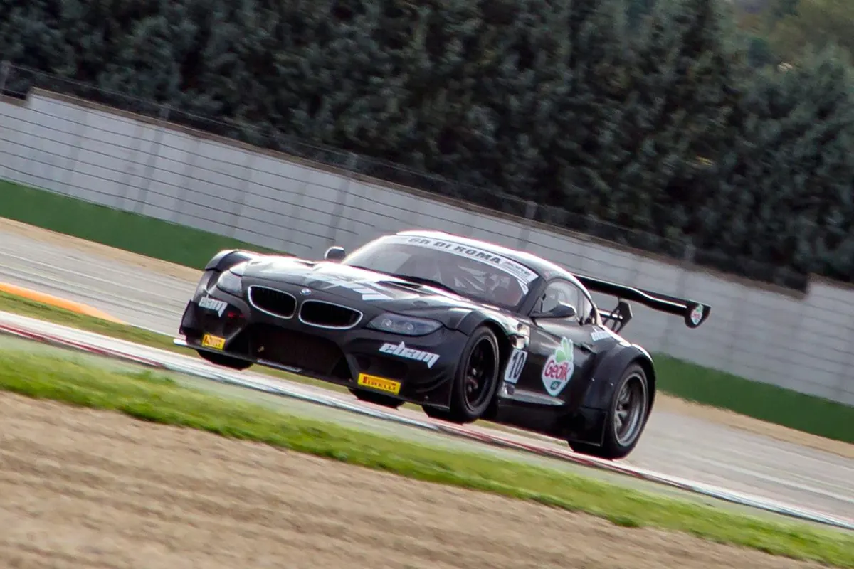 Izmir Crew Targets Podium in Italy