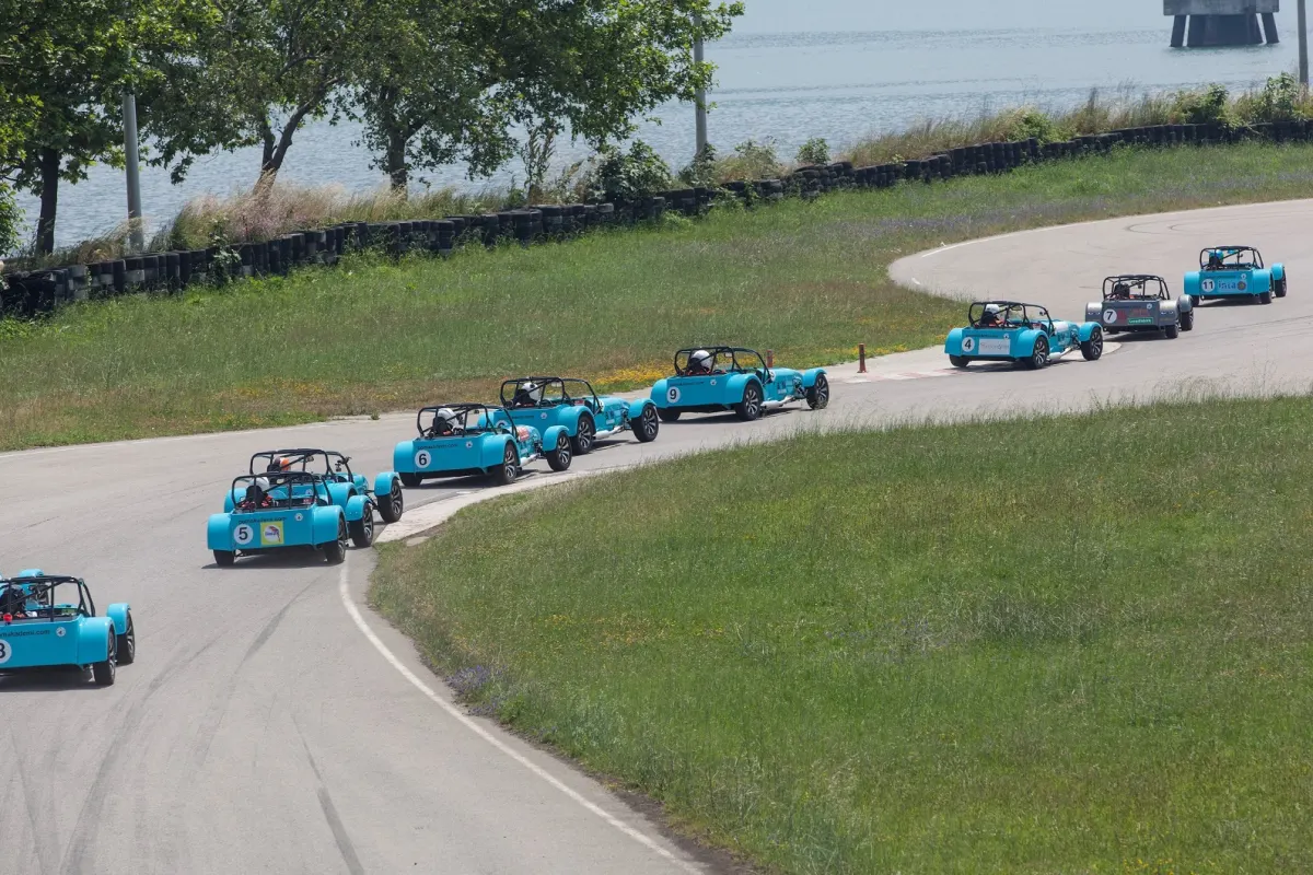 Caterham Battle Heats Up the Gulf
