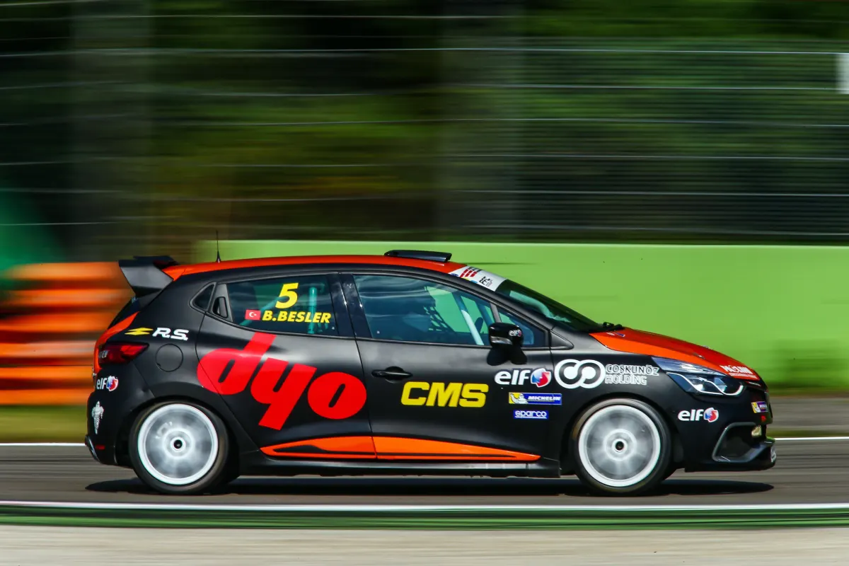 Berkay Targets Podium at Vallelunga