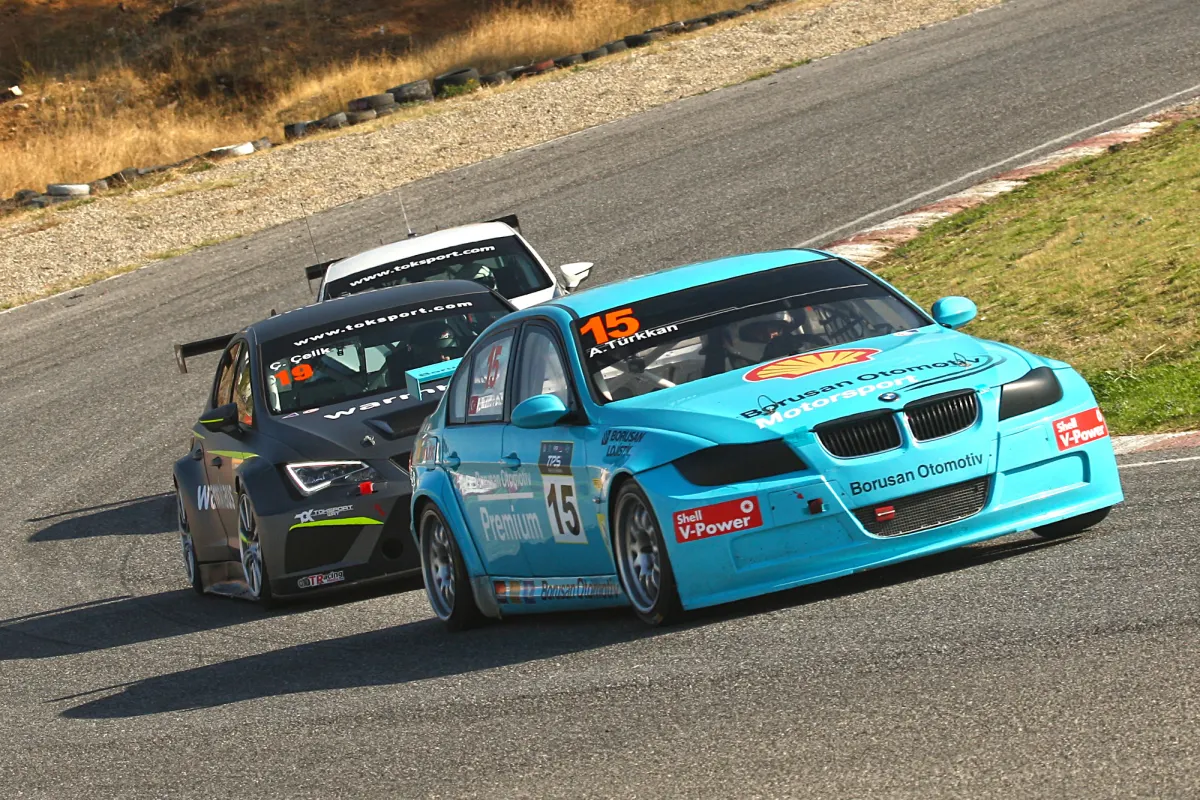 Youngsters Dominate Super Class