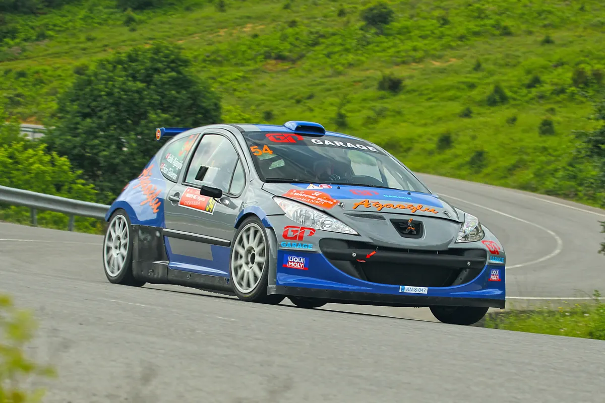 Ağaoğlu Climbs to Victory at Darlık