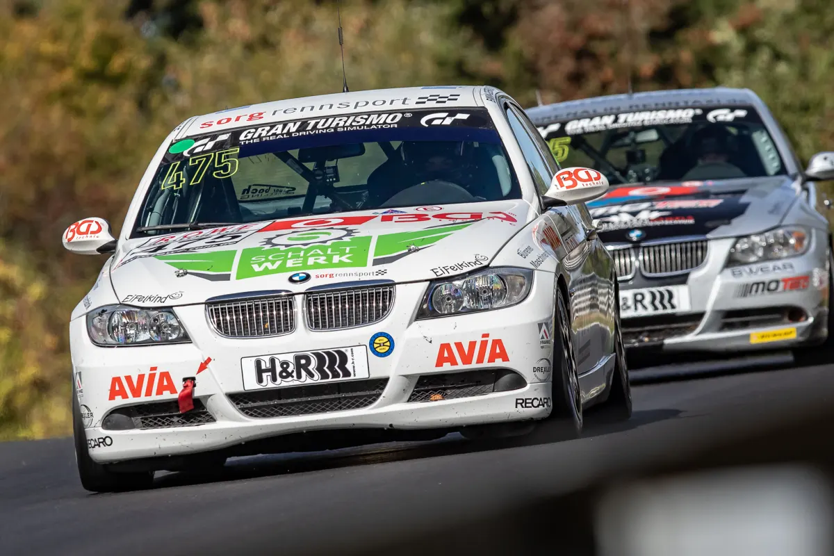 Emir Aşarı VLN'de Podyumda