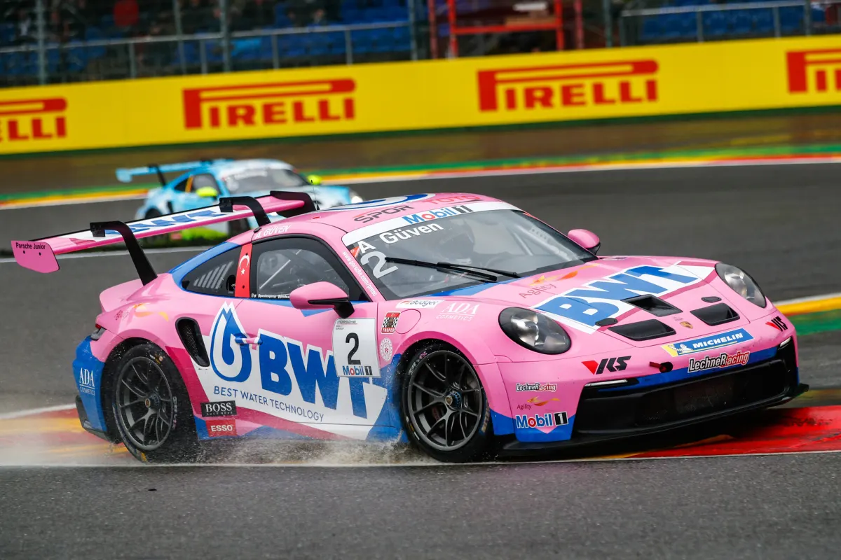 Ayhancan Güven Takes Second at Spa
