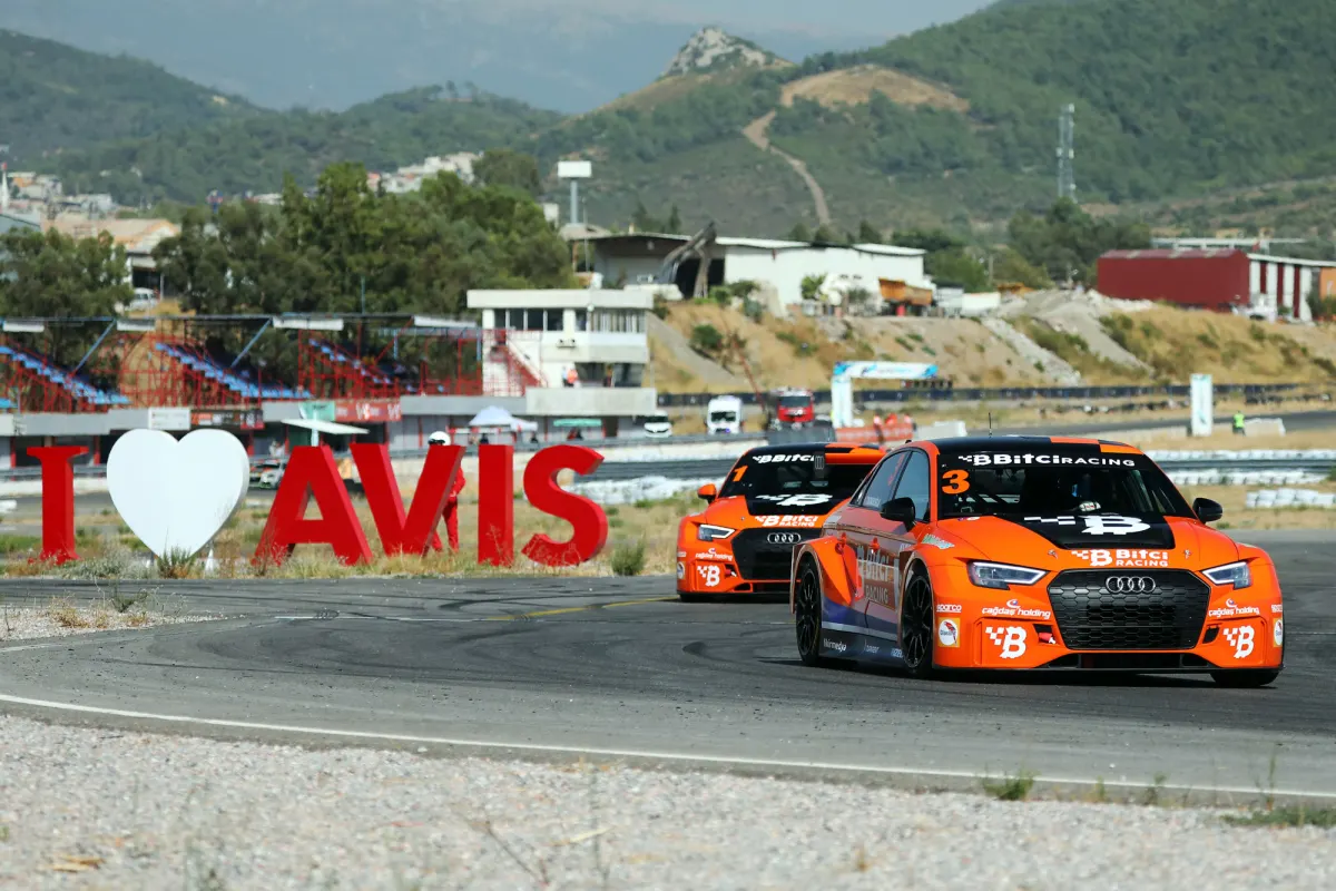 Circuit Racing Action Continues at Ülkü Park
