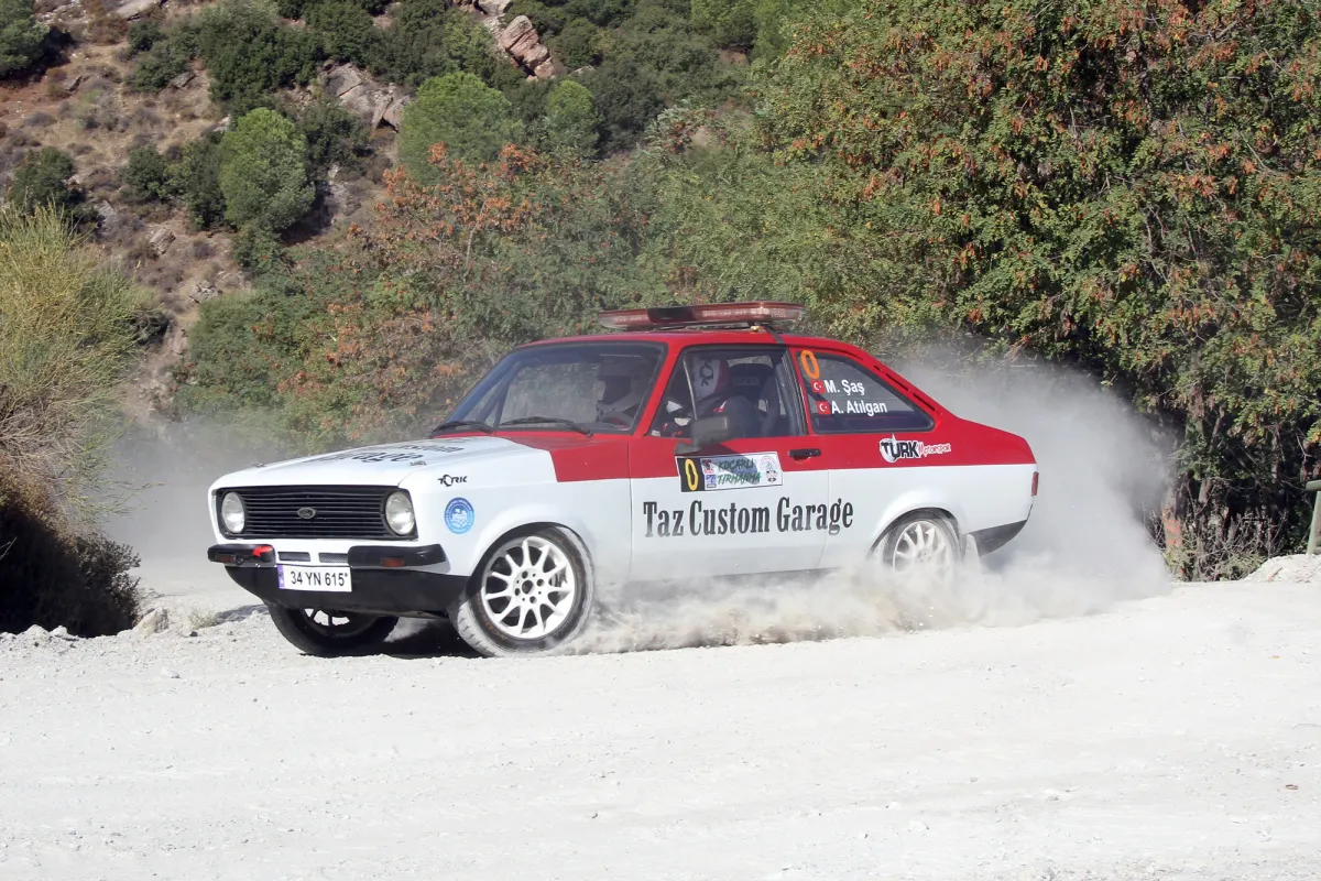 Legend Returns to the Stages