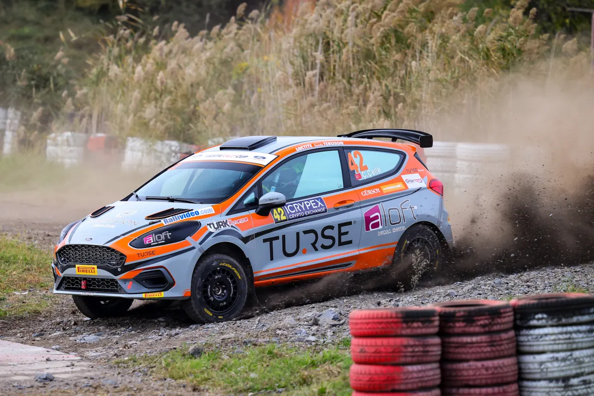 Favourites Take the Honours in Rallycross
