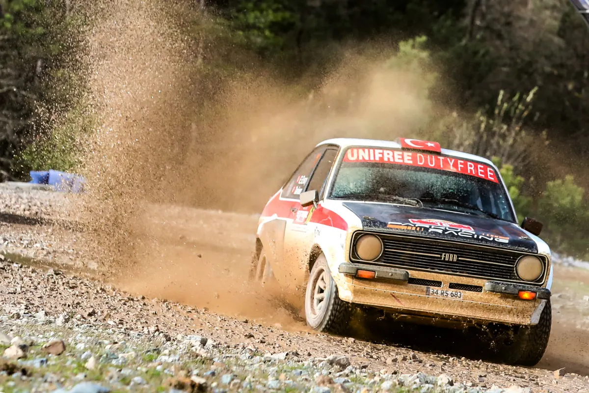 Victory Goes to "Tarinen" in Historic