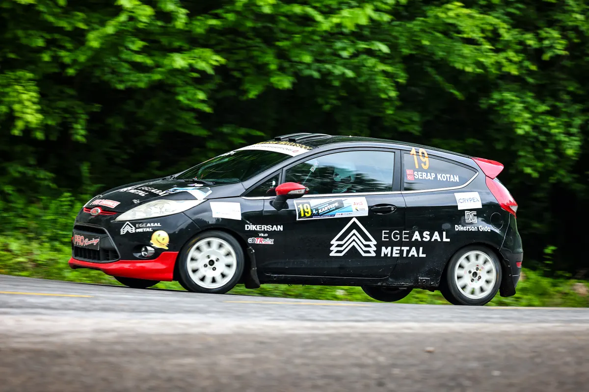 EAMS Take Eight Trophies from Kartepe