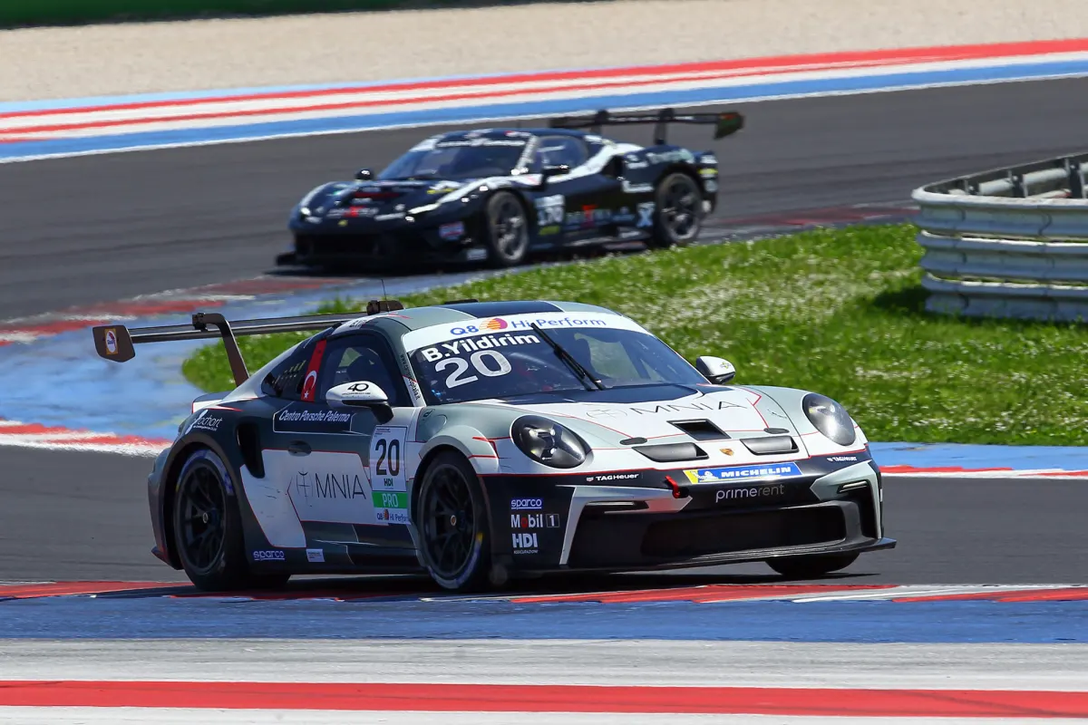 Batı Faces First Test in Porsche Carrera Cup Italia