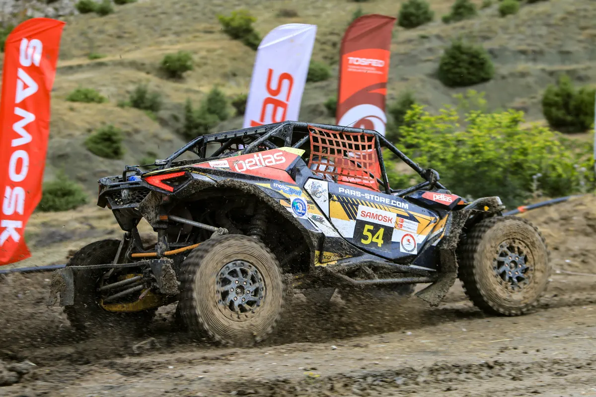 Alver and Oğuz Take Victories at Vezirköprü